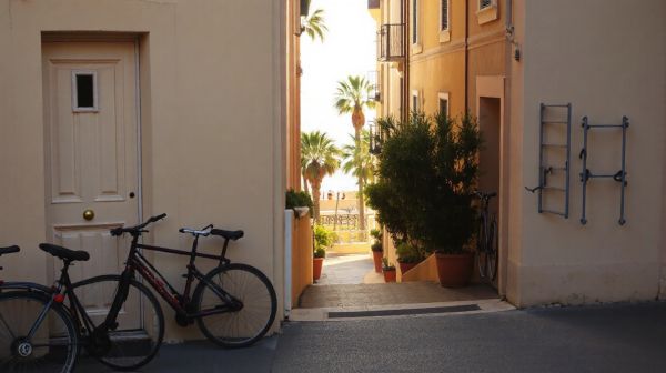 Les meilleures solutions pour louer un box économique à Nice